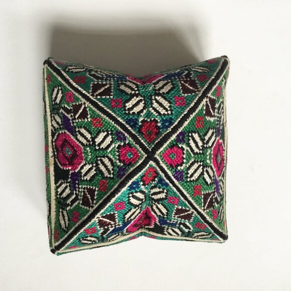 Vintage Embroidered Cross Stitch Uzbek Tubeteika Skull Cap Ethnic Hat Doppa - Picture 7 of 7